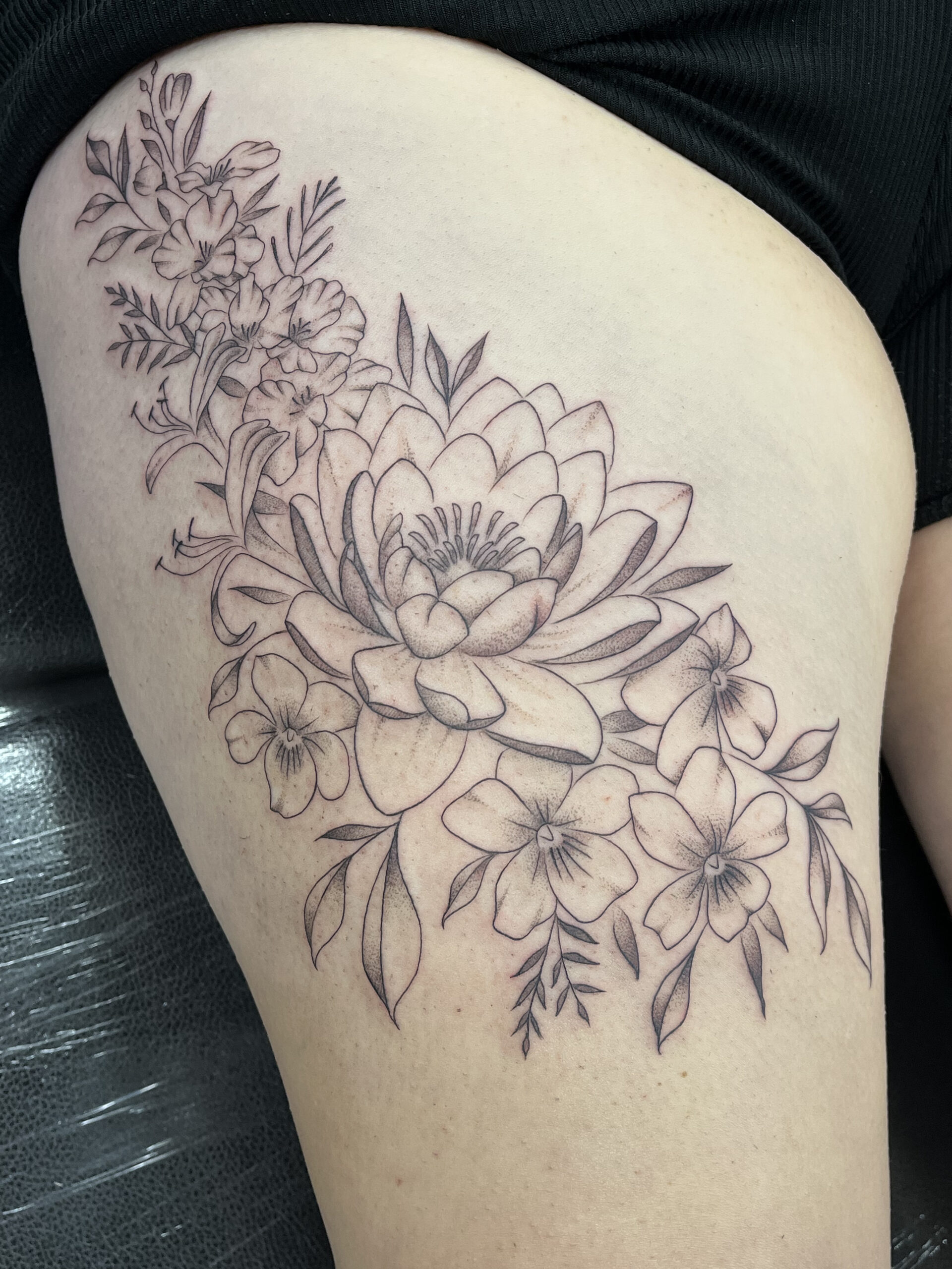 FL Floral Thigh 23